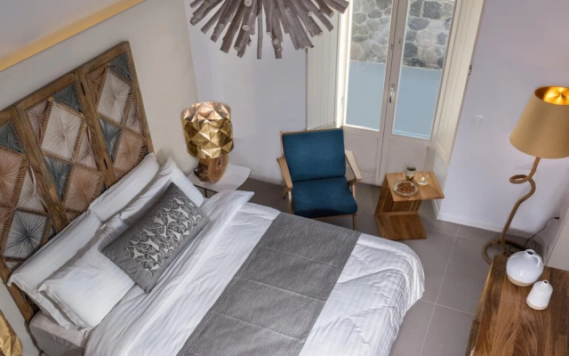One Bedroom Panoramic - White Co
