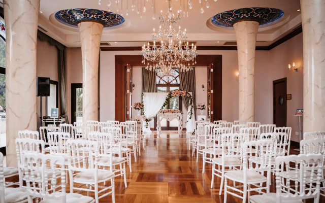 Celik Palace Hotel Convention Center & Thermal SPA