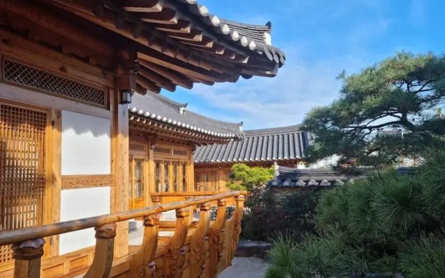 Wiyeonjae Hanok Stay