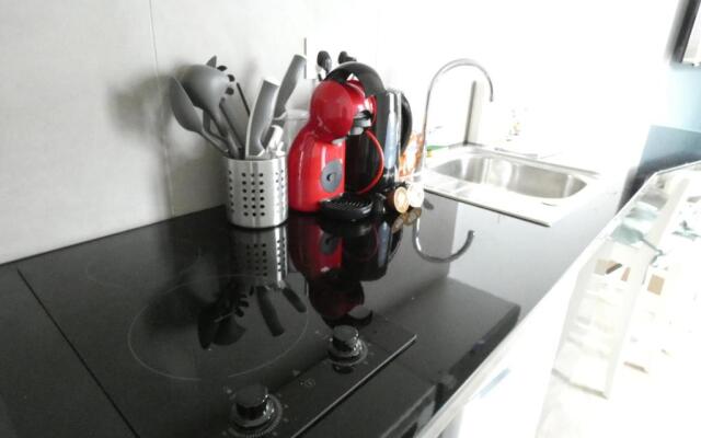 Charmant studio, terrasse privative [Moulin Blanc]