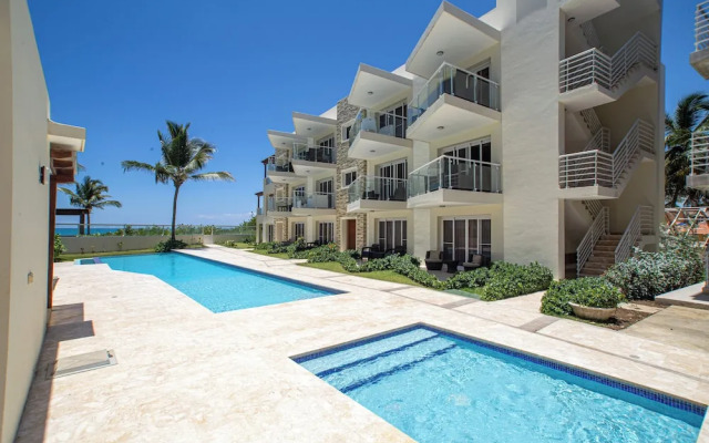 0048 Affordable Condo in the Beach