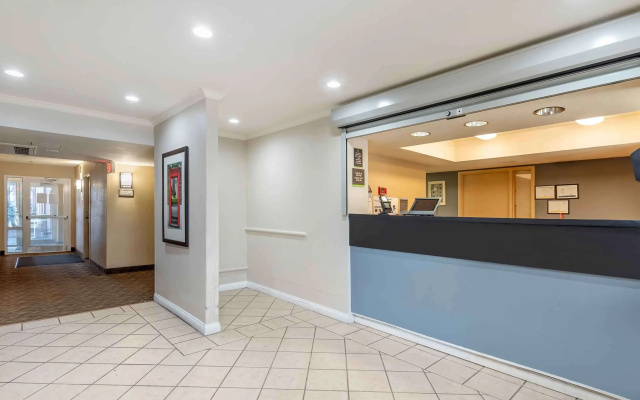 Extended Stay America Select Suites Chicago Westmont Oak Brook