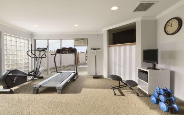 Travelodge Calgary University