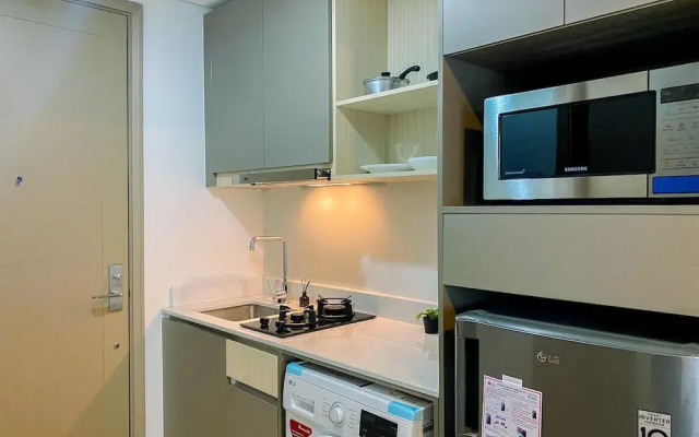 Best View and Comfy Studio at Gold Coast Apartment