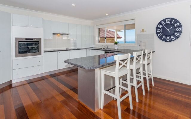 Canomii Close 24 - Nelson Bay