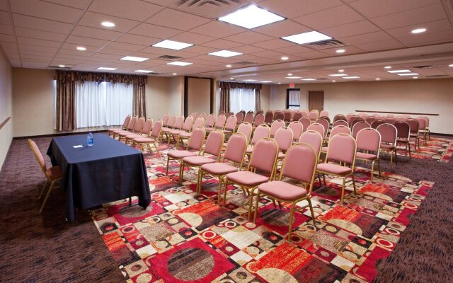 Holiday Inn Express Hotel & Suites Bowling Green by IHG