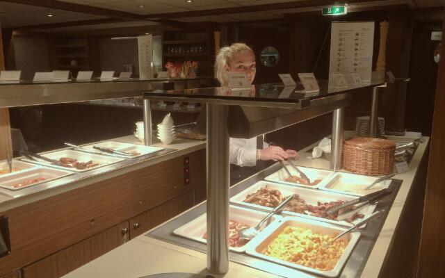Select MS Charles Dickens - Neuss