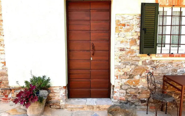 Ant Restaurant & Apartments