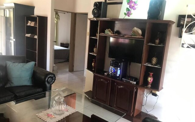 Impeccable 2-bed House in Montego Bay