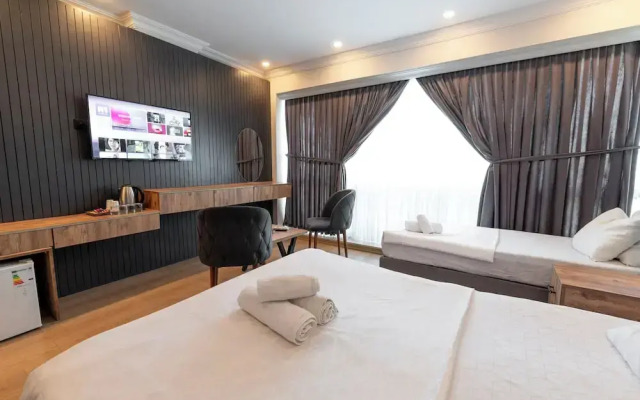 Highway 34 Hotel