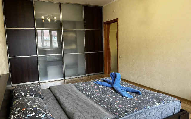 Apartments on Griboyedov street 13 building 2