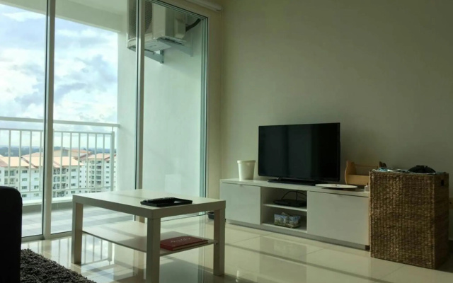 Sandakan Spacious and Comfortable Pool View Condo – Guest Rooms – Sandakan