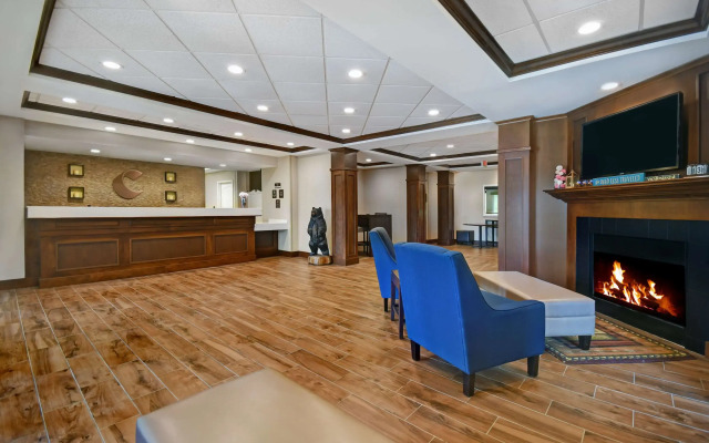 Comfort Inn & Suites Wilton