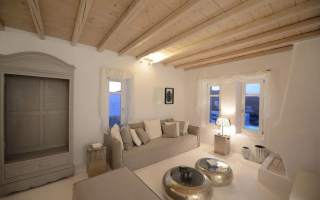 Luxury Key Mykonos 3 Bed Villa Bianca Ornos
