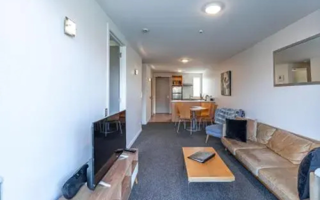 Central Luxury Apartment 205