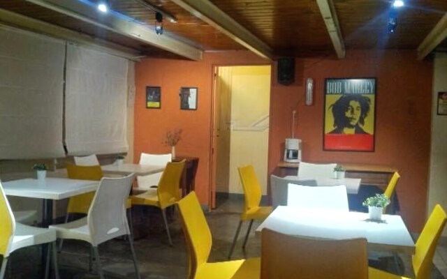 Petit Recoleta Hostel