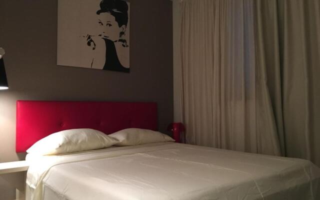 Gorgeous Biserka Apartment near the sea