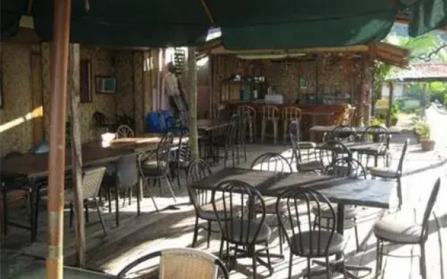 Coron Reef Pension House