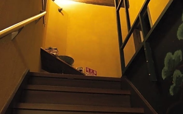 Mad Cat Hostel Osaka & Bar