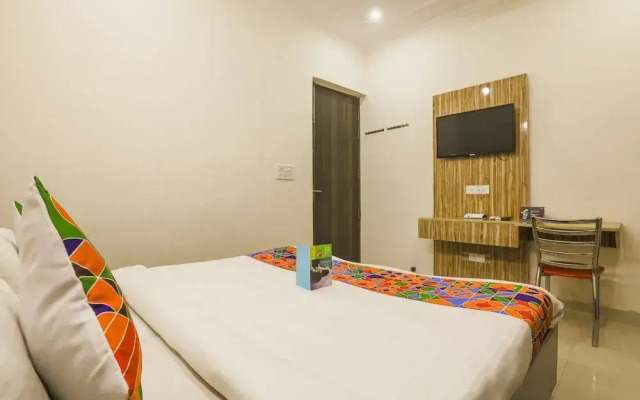 FabExpress Star Guest House