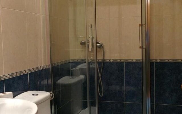 Studios Pelayo Guest House