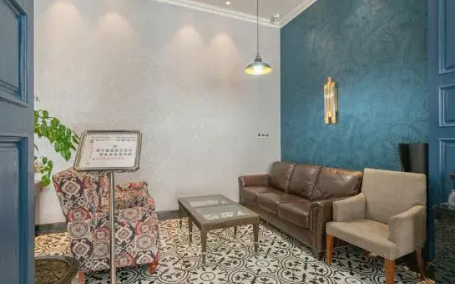 Yujing Saussurea French Style Hotel