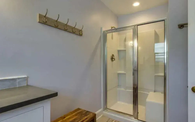 Ocean Boulevard 511 by RedAwning