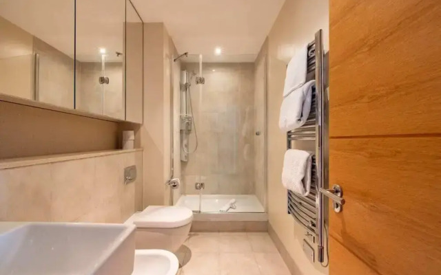 The Riverside Residence - 3bdr Flat With Balcony