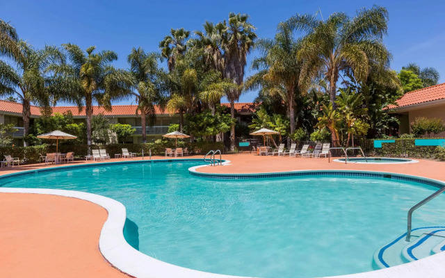 Uptown Oasis San Jose Airport