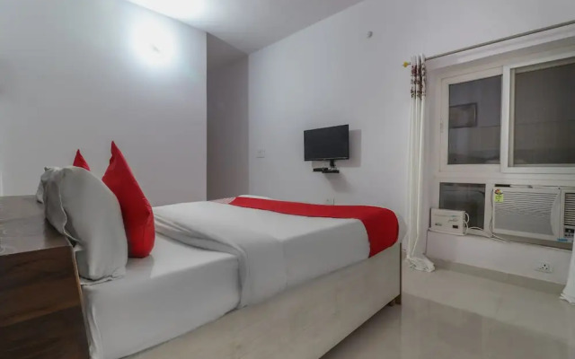 OYO 49701 Abhi Residency White House