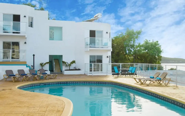 Luxe Beach Resort