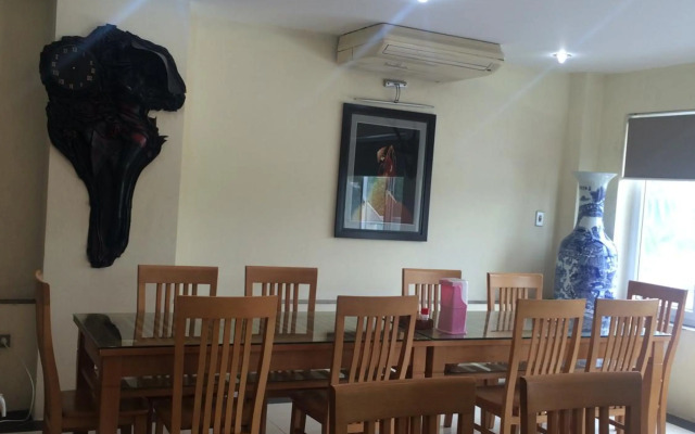 Chio Hotel and Apartment