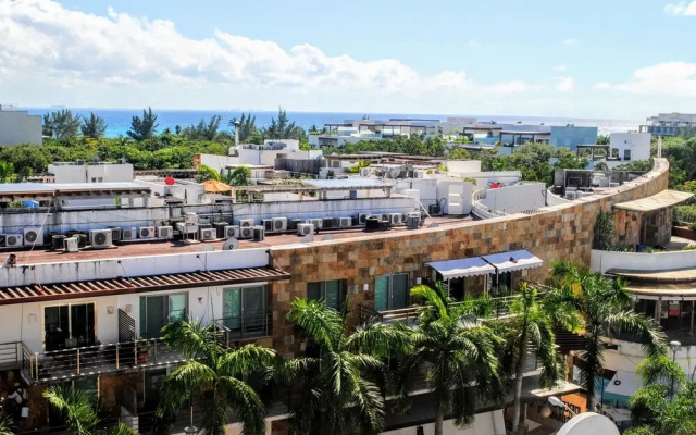 5th Coral Suite by Ixchel