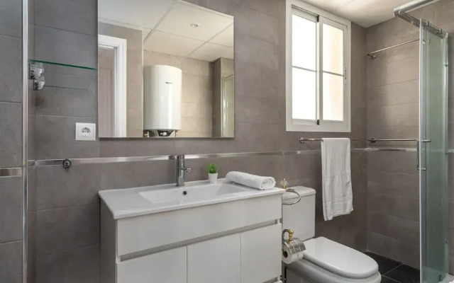 Beautiful Apartment in Benalmadena Pueblo with View Ref 133