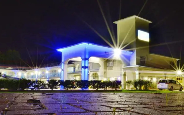 Scottish Inns and Suites Alvin