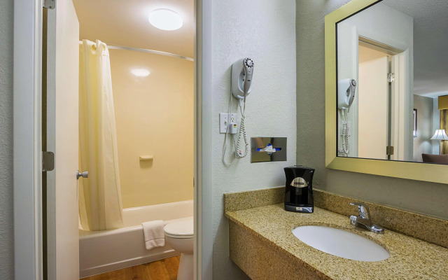 Best Western Central Inn