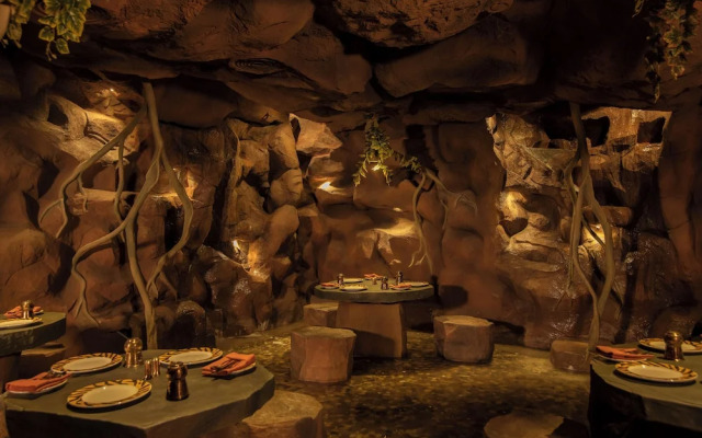 The President Hotel Kumara Park