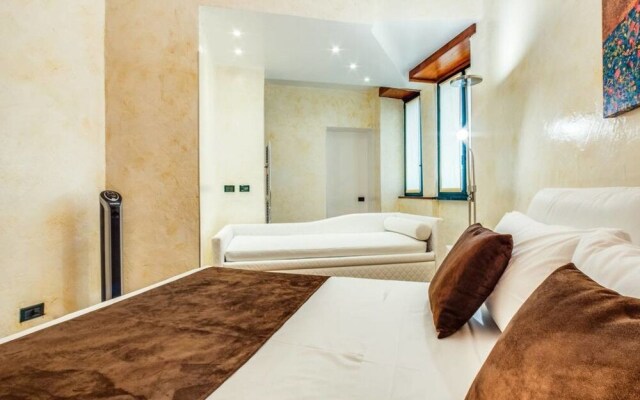 Spacious and Modern 3 bed Flat in Central Location