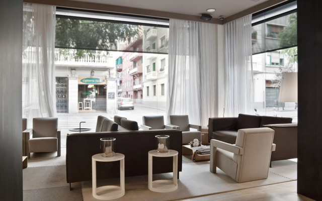 Pol & Grace Hotel
