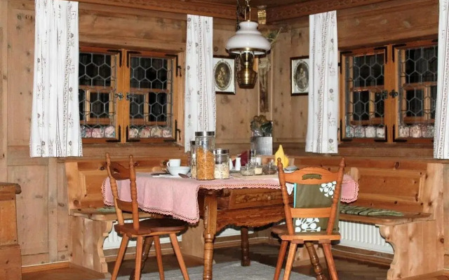 Haus Lucas Tschofen