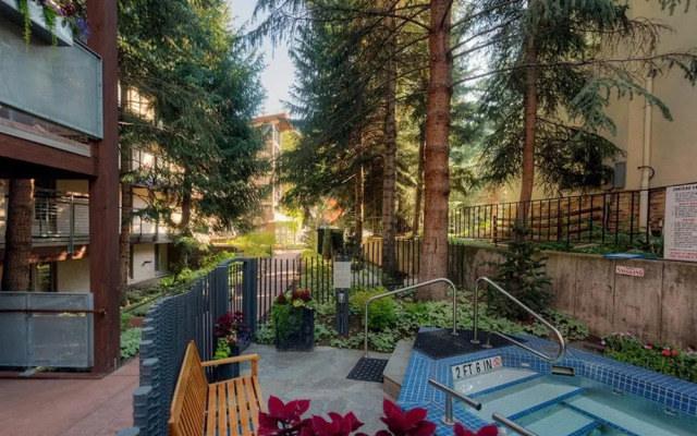 Chateau Eau Claire Unit 8