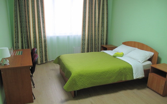 Bolshoy Ural na Stachek Living Quarters
