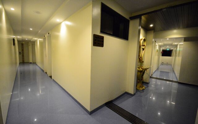 Hotel 24 Seven