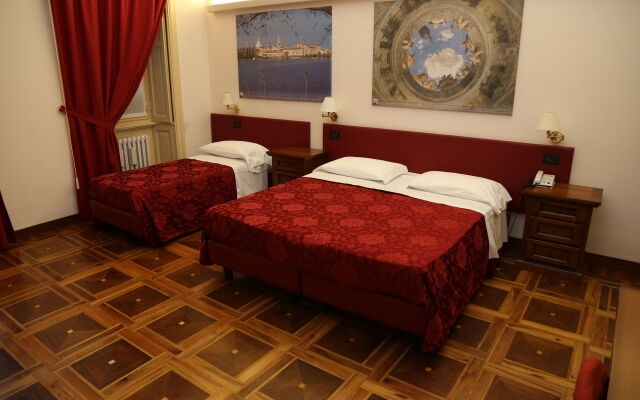 Hotel Antica Dimora , Mantegna Hotels