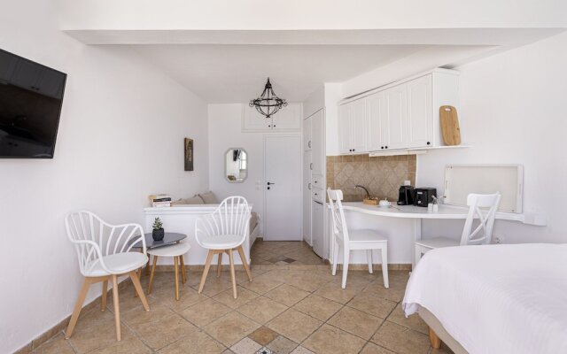 Calderas Hug & Panoramic Sea View Suites