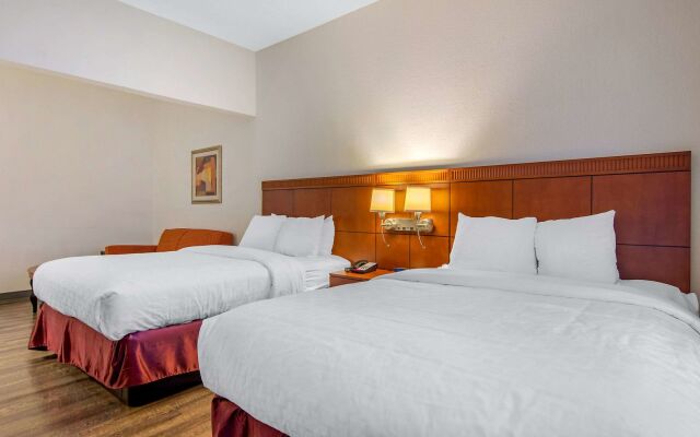 Spark by Hilton Duluth