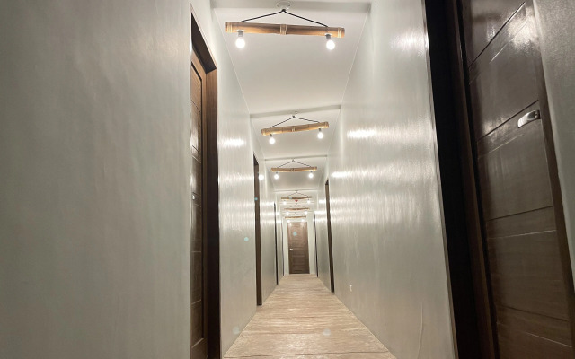 Outpost Hostel - Coron