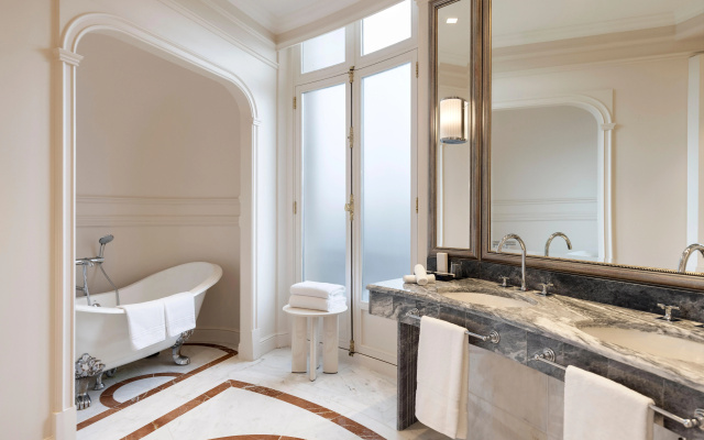 InterContinental Chantilly Chateau Mont Royal by IHG