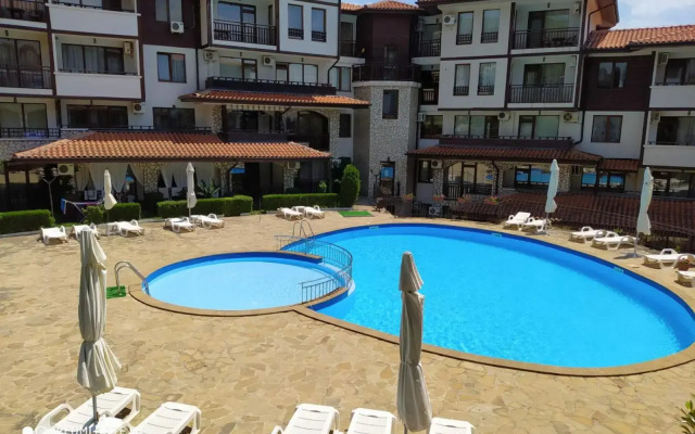 ARENA Aparthotel