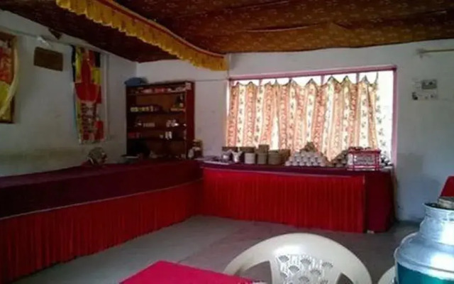Royal Deluxe Camp